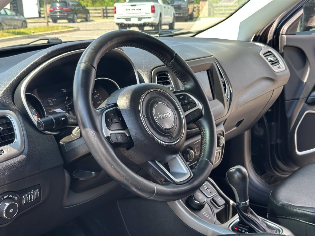 Used 2018 Jeep Compass Latitude w/ Popular Equipment Group AWD/4WD image 26