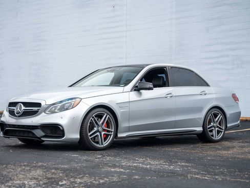 Used 2014 Mercedes-Benz E 63 AMG S-Model image 6