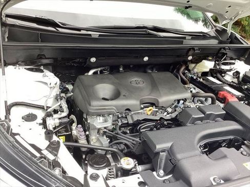 Certified 2025 Toyota RAV4 LE AWD/4WD image 21