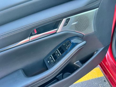 Used 2019 MAZDA MAZDA3 Sedan w/ Preferred Package image 13