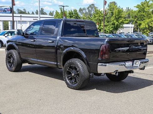 Used 2018 RAM 1500 Laramie w/ Convenience Group AWD/4WD image 2