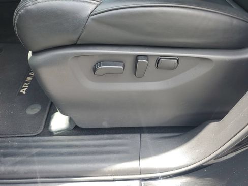 Used 2024 Nissan Armada SV AWD/4WD image 16