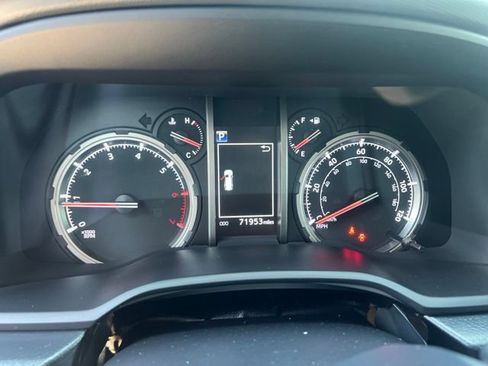 Used 2022 Toyota 4Runner TRD Off-Road AWD/4WD image 7