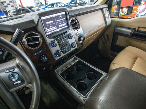 Used 2016 Ford F250 Lariat w/ Lariat Ultimate Package image 7