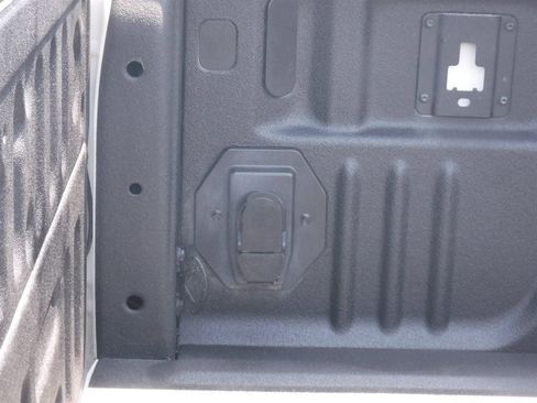 Used 2022 Ford F350 XLT image 6