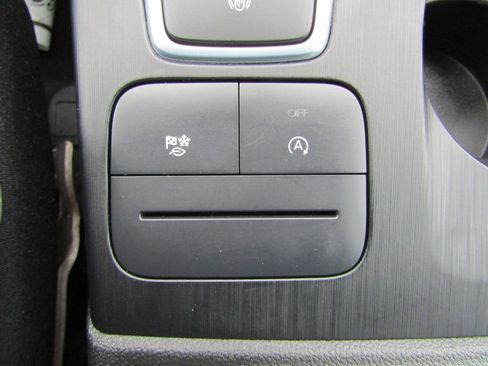 Used 2025 Ford Escape ST-Line Select AWD/4WD image 31