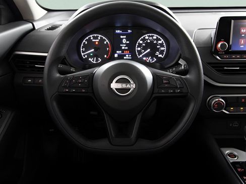 Certified 2024 Nissan Altima 2.5 S FWD image 18