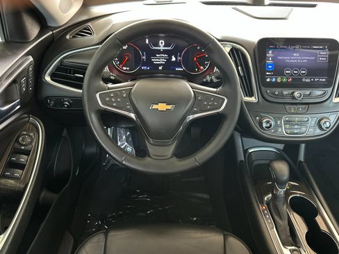 Used 2024 Chevrolet Malibu LT FWD image 13