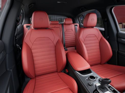 New 2025 Alfa Romeo Stelvio Sprint w/ Convenience Package image 16
