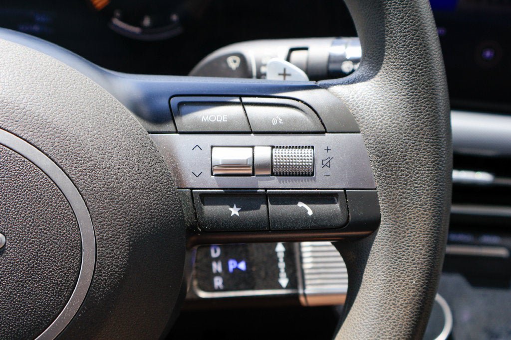 Used 2025 Hyundai Sonata SEL FWD image 13