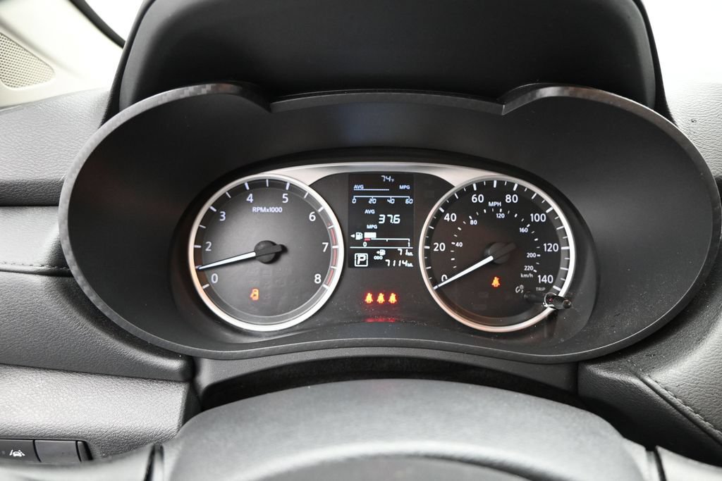 Used 2025 Nissan Versa S FWD image 12