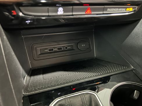 Used 2020 Volkswagen Atlas Cross Sport SEL AWD/4WD image 11