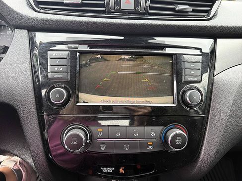 Used 2021 Nissan Rogue Sport S AWD/4WD image 15