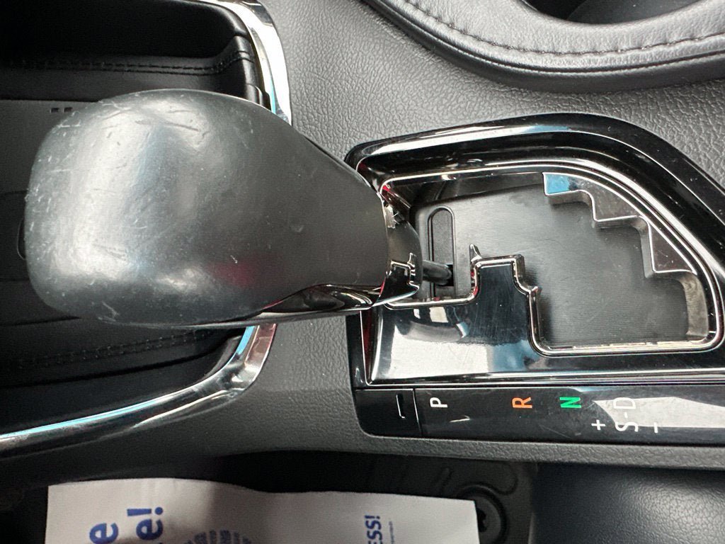 Used 2018 Toyota Avalon Limited w/ Carpet Mat Package FWD image 19
