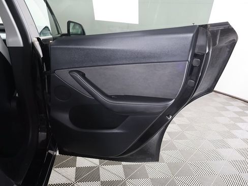 Used 2023 Tesla Model Y Long Range AWD/4WD image 26