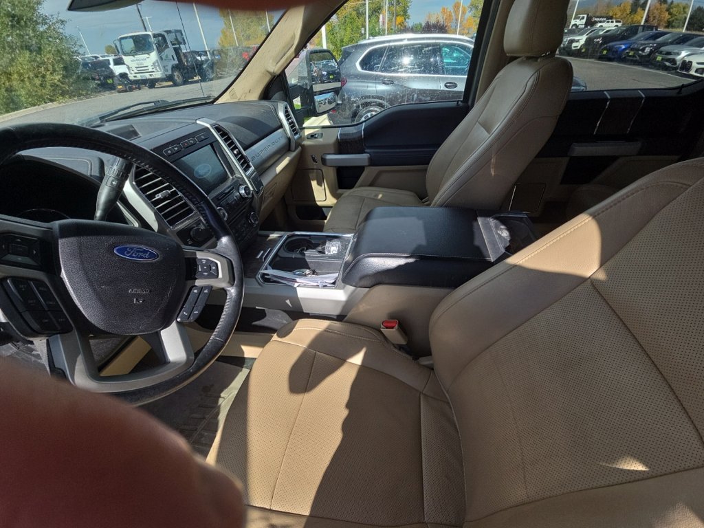 Used 2017 Ford F250 Lariat w/ Lariat Ultimate Package AWD/4WD image 5