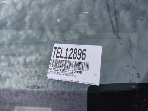 New 2026 Lincoln Navigator Reserve w/ Jet Appearance Package AWD/4WD image 11