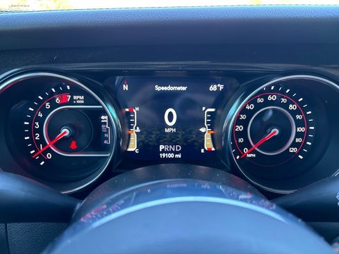 Used 2022 Jeep Wrangler Unlimited Rubicon image 19