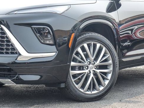 Used 2025 Buick Enclave Avenir w/ Trailering Package, 5000 lbs. AWD/4WD image 4