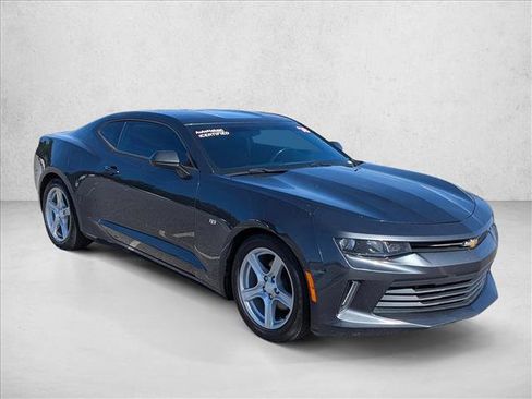 Used 2018 Chevrolet Camaro LT w/ Technology Package image 3