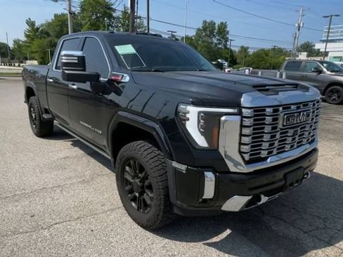 Used 2024 GMC Sierra 2500 Denali w/ Denali Reserve Package AWD/4WD image 4