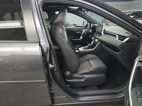 Used 2021 Toyota RAV4 XSE w/ Weather Package image 5