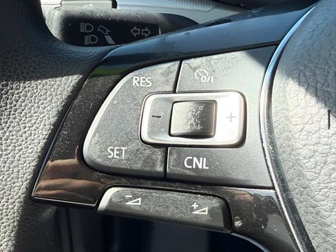 Used 2018 Volkswagen Passat 2.0T S FWD image 15