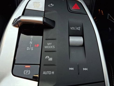 Certified 2025 BMW X1 M35i w/ Shadowloine Package image 19