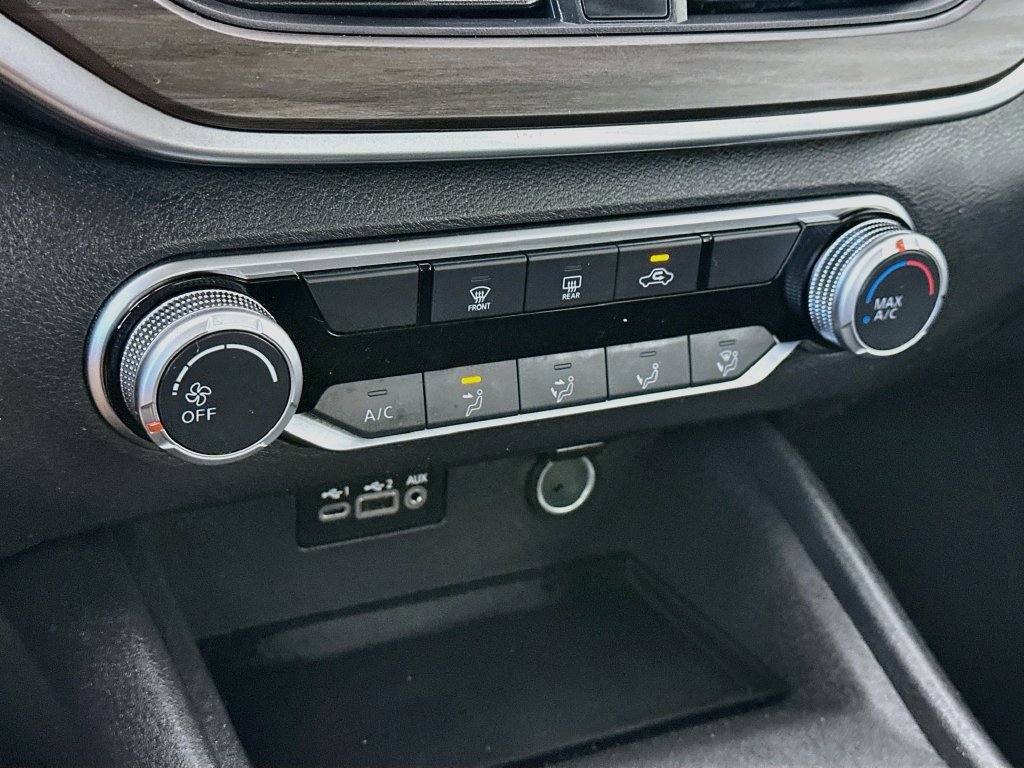 Used 2025 Nissan Altima 2.5 SV FWD image 18