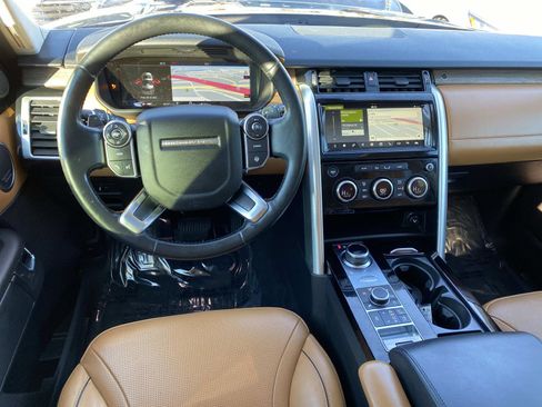Used 2018 Land Rover Discovery HSE Luxury image 11