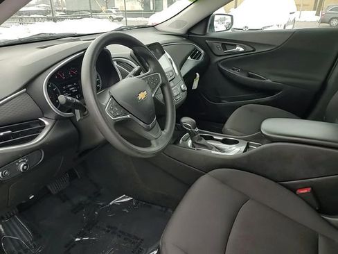 Used 2021 Chevrolet Malibu LS image 9