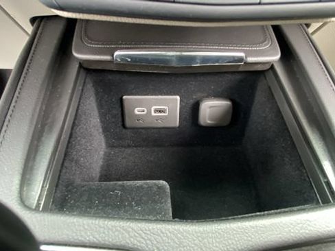 Used 2023 Cadillac XT4 Luxury AWD/4WD image 28