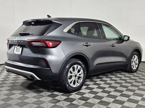 Used 2023 Ford Escape Active FWD image 4