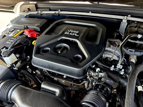 Used 2023 Jeep Wrangler Unlimited Rubicon 4xe image 29