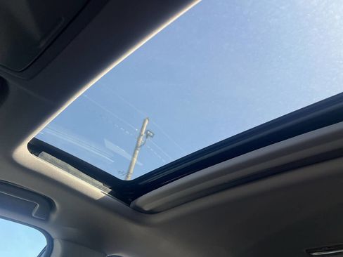 Used 2018 Honda CR-V Touring image 20