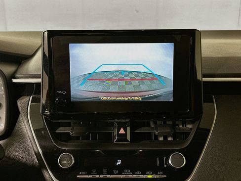 Used 2024 Toyota Corolla LE FWD image 24