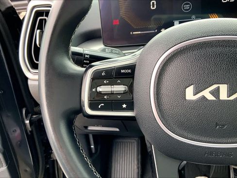 Used 2024 Kia Sorento S FWD image 20