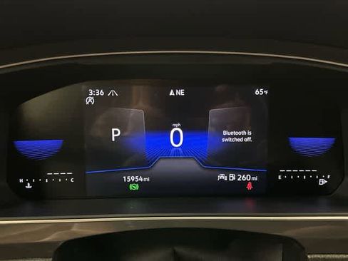 Used 2023 Volkswagen Tiguan SE image 6