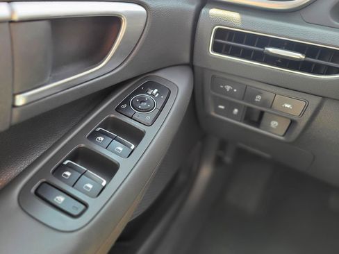 Used 2022 Hyundai Sonata SE FWD image 11