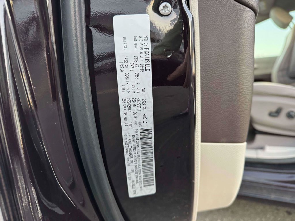 Used 2017 Chrysler Pacifica Touring-L Plus FWD image 33