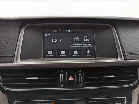 Used 2018 Kia Optima LX image 26
