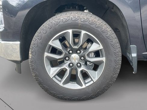 Certified 2023 Chevrolet Silverado 1500 LT AWD/4WD image 9