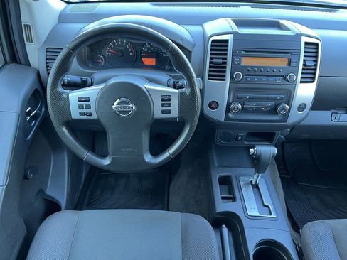 Used 2015 Nissan Frontier S image 24