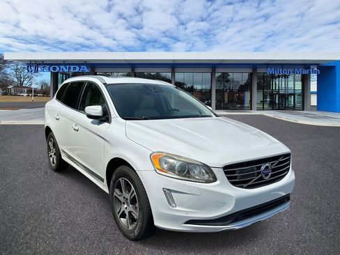 Used 2015 Volvo XC60 T6 Platinum AWD/4WD image 1