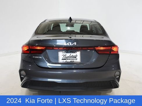 Used 2024 Kia Forte LXS w/ LXS Technology Package FWD image 6