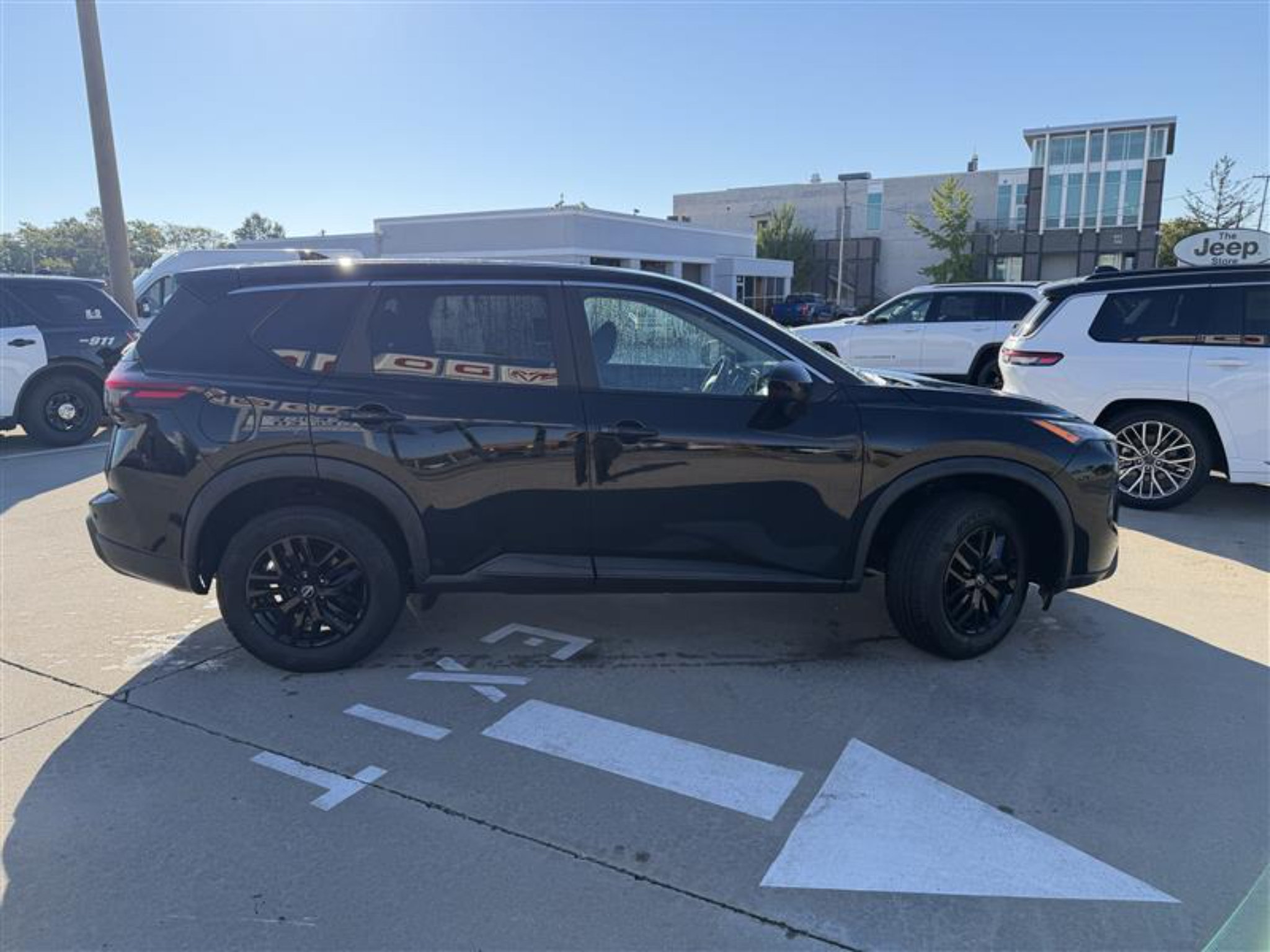 Used 2026 Nissan Rogue SV AWD/4WD image 7