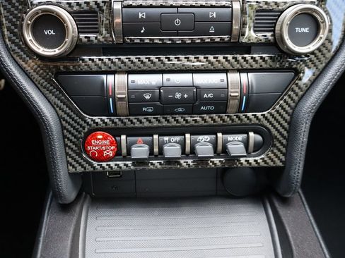 Used 2021 Ford Mustang Shelby GT500 w/ Carbon Fiber Track Pack RWD image 10