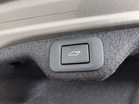 Used 2020 Lexus ES 300h w/ Premium Package image 11