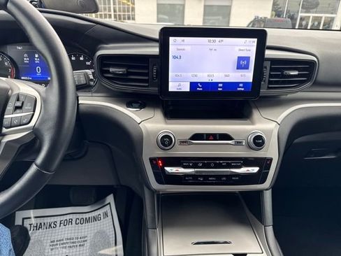 Used 2022 Ford Explorer XLT w/ Class IV Trailer Tow Package image 17