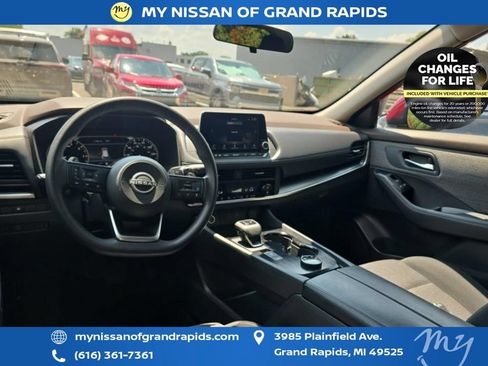 Used 2023 Nissan Rogue SV AWD/4WD image 7